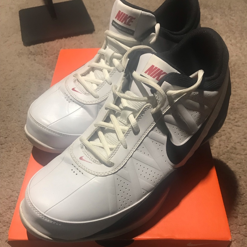 Nike Revolution 2 4E